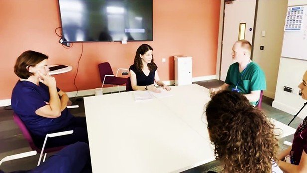 Sim round table